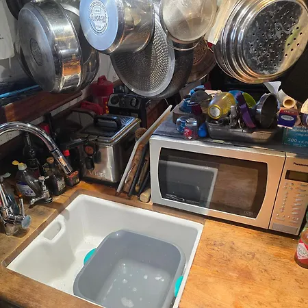 Peniche Saul Nomad Båthotell